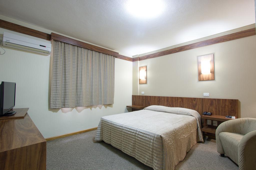 Hotel Le Canard Lages Bagian luar foto