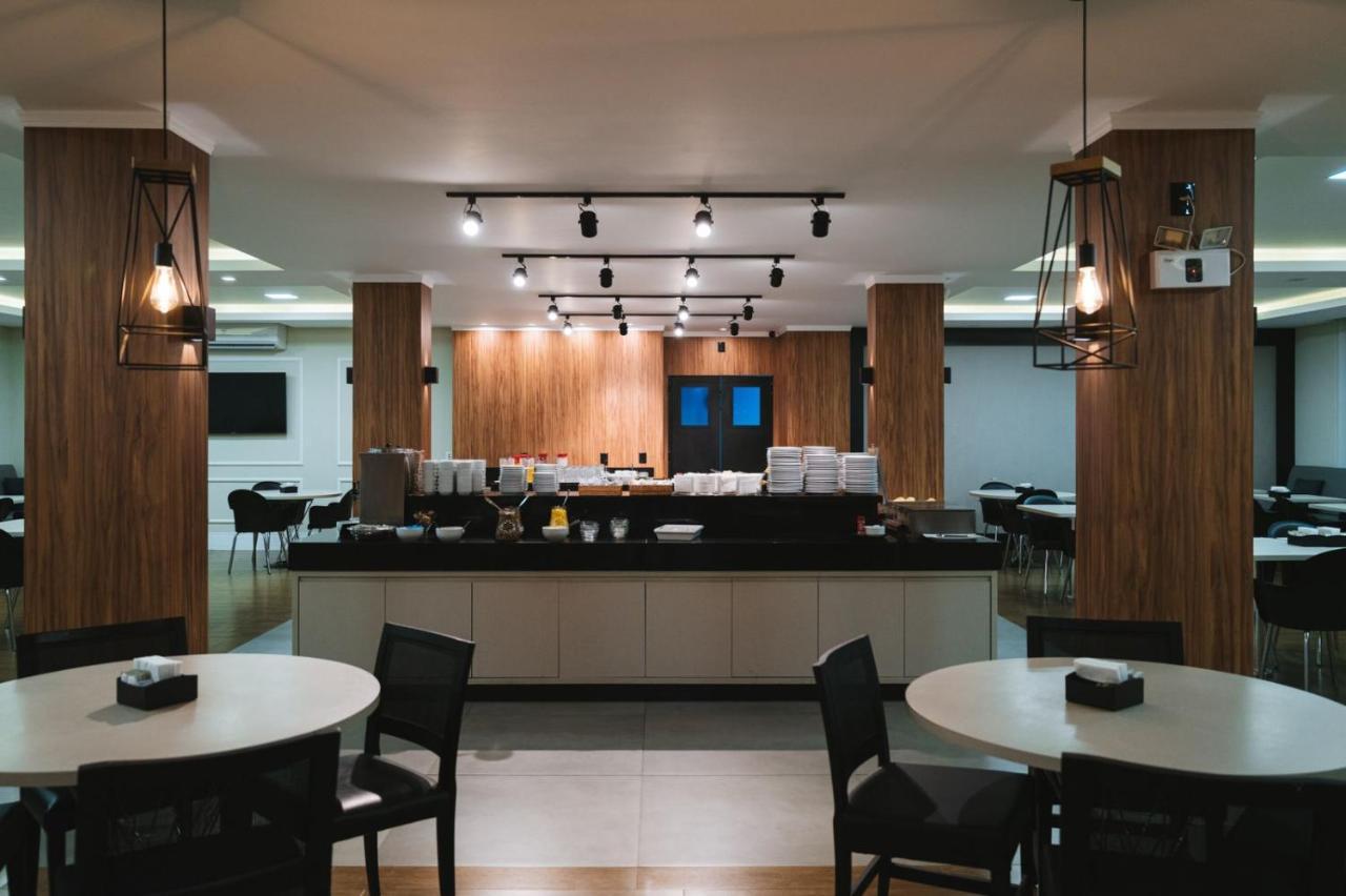 Hotel Le Canard Lages Bagian luar foto