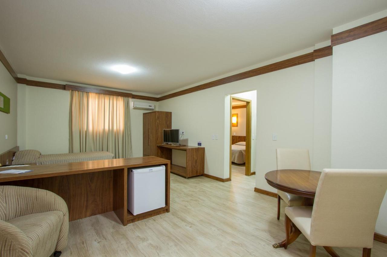 Hotel Le Canard Lages Bagian luar foto