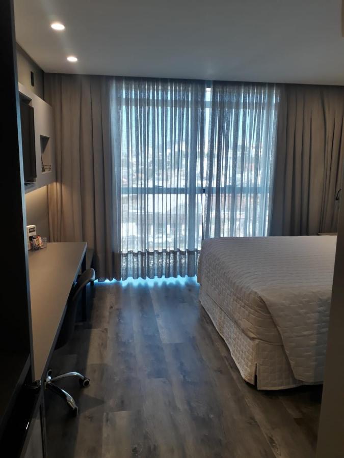 Hotel Le Canard Lages Bagian luar foto