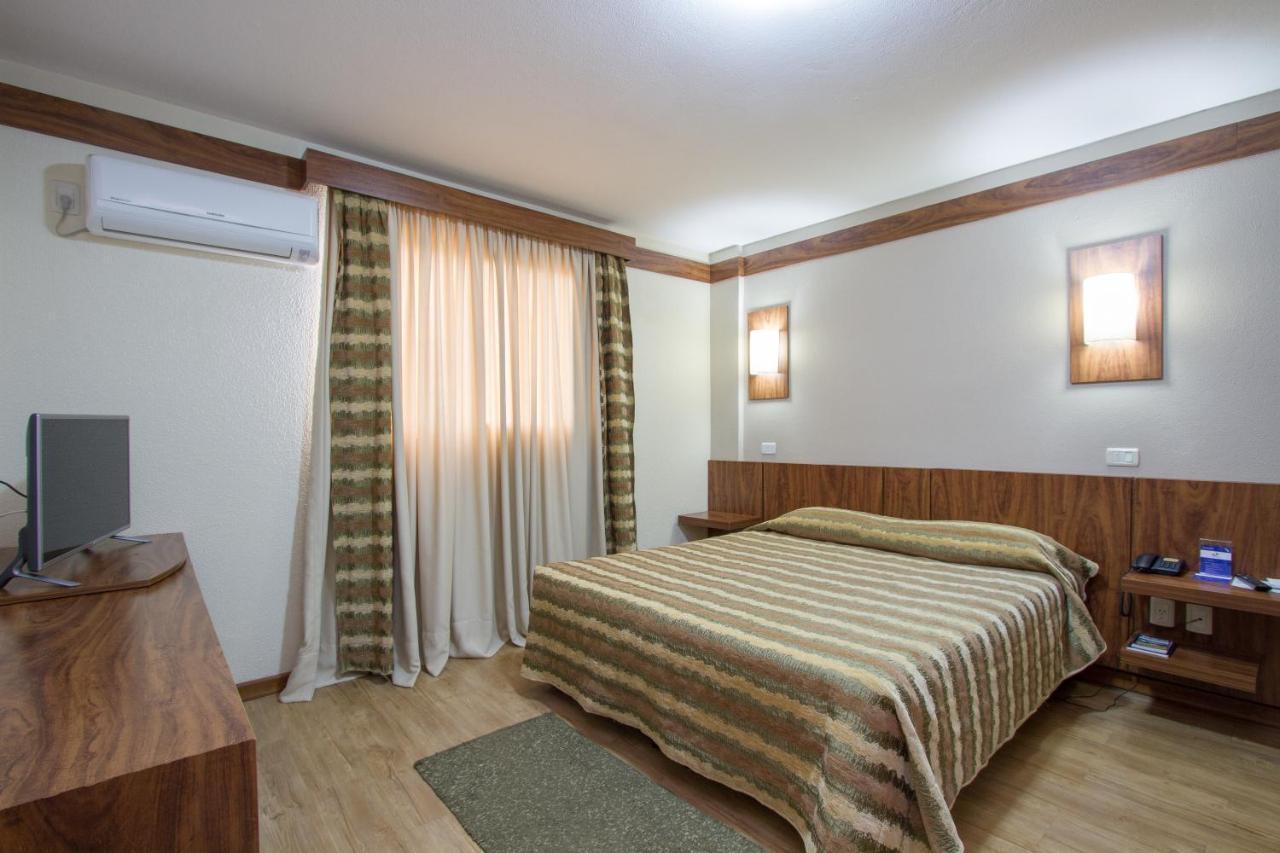 Hotel Le Canard Lages Bagian luar foto