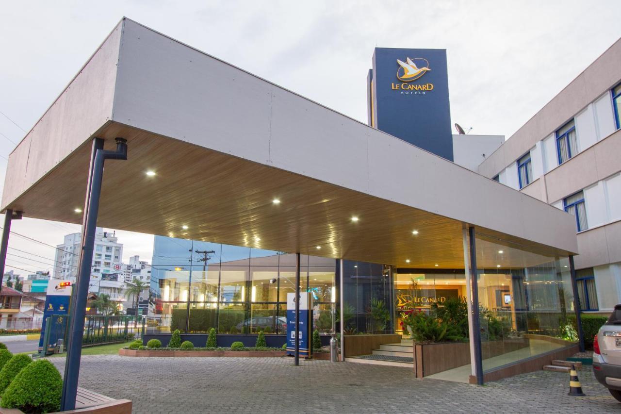 Hotel Le Canard Lages Bagian luar foto