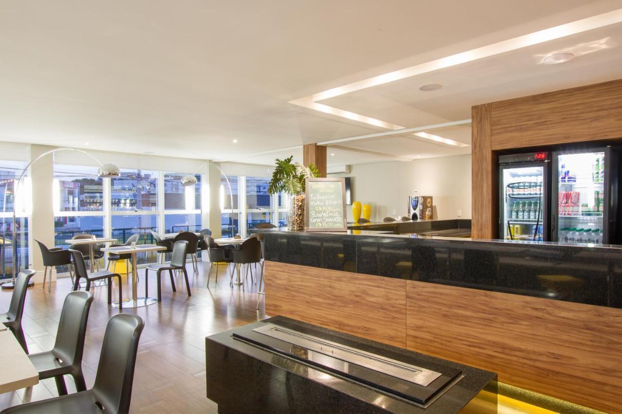 Hotel Le Canard Lages Bagian luar foto
