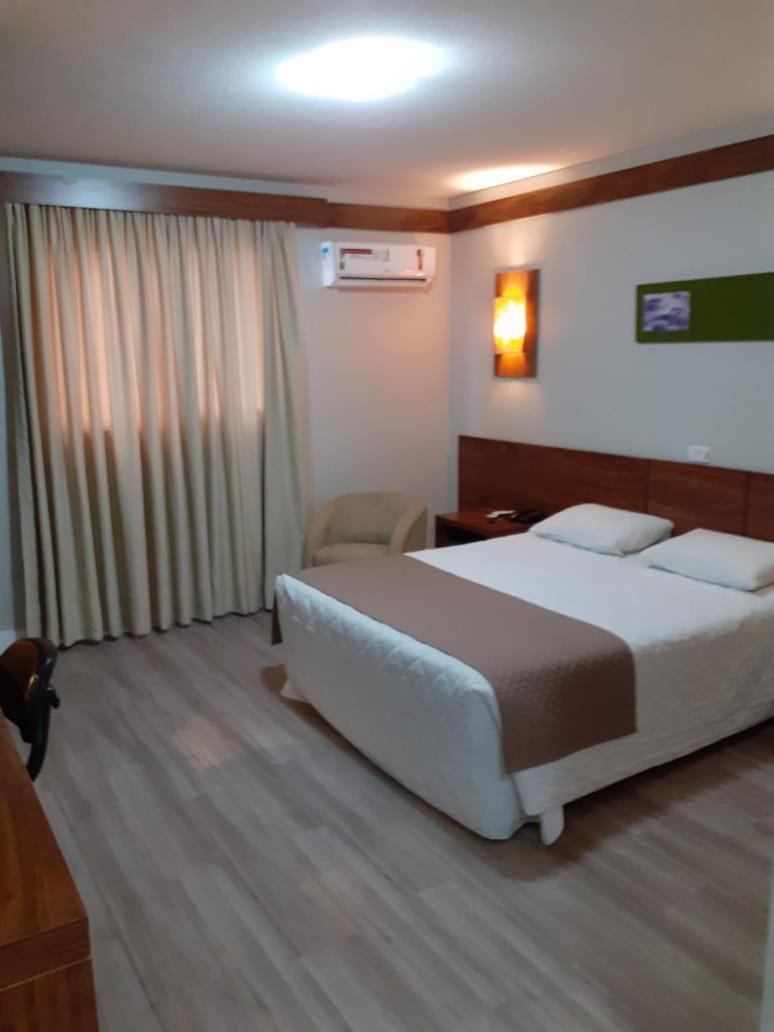 Hotel Le Canard Lages Bagian luar foto