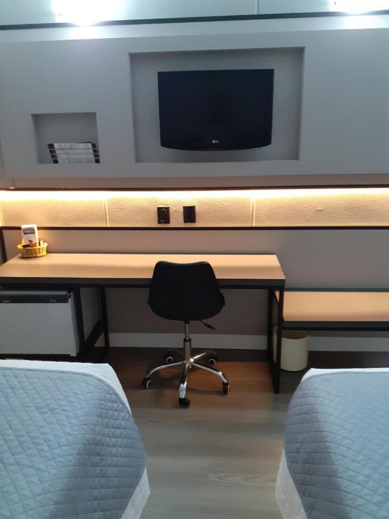 Hotel Le Canard Lages Bagian luar foto